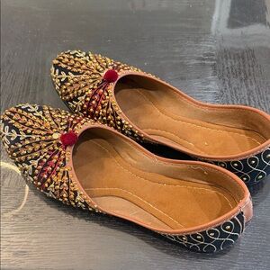 Embroidered Women's Flats